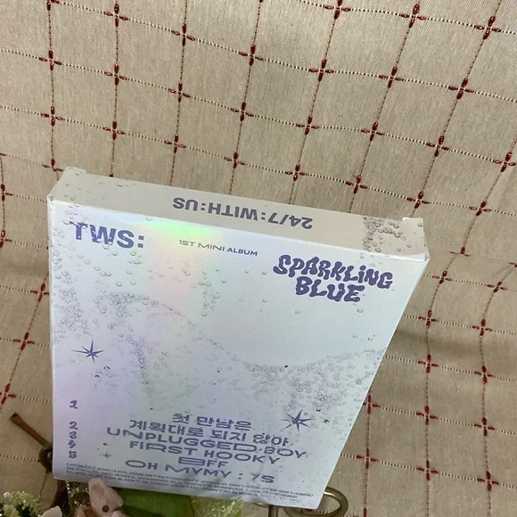 TWS 1st Mini Album Sparkling Blue Target Exclusive Hanjin 24/7 With Us - Picture 10 of 13